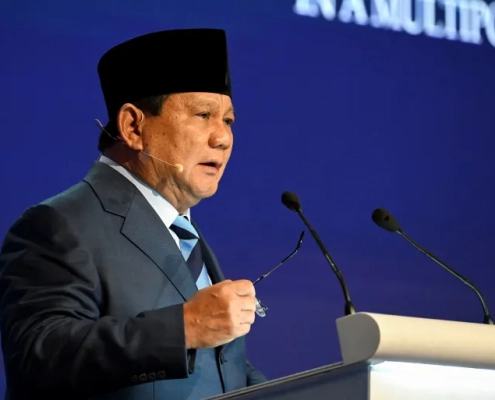 Indonesia's Defence Minister Prabowo Subianto speaks at the second plenary session of the 19th Shangri-La Dialogue in Singapore, June 11, 2022 [Caroline Chia/ Reuters]