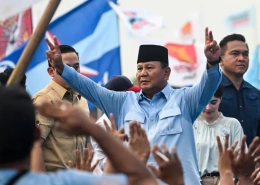 Indonesia's Defence Minister and presidential candidate Prabowo Subianto has told Al Jazeera that he is confident of victory [File: Juni Kriswanto/AFP]