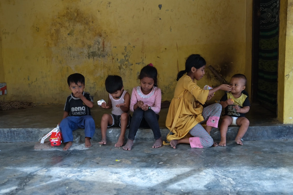 There are 19 children under the age of five living at the temporary shelter. [Jessica Washington/Al Jazeera]